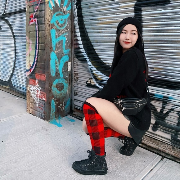 Never Marry a Mitford Sweater - Picture 4 of 4